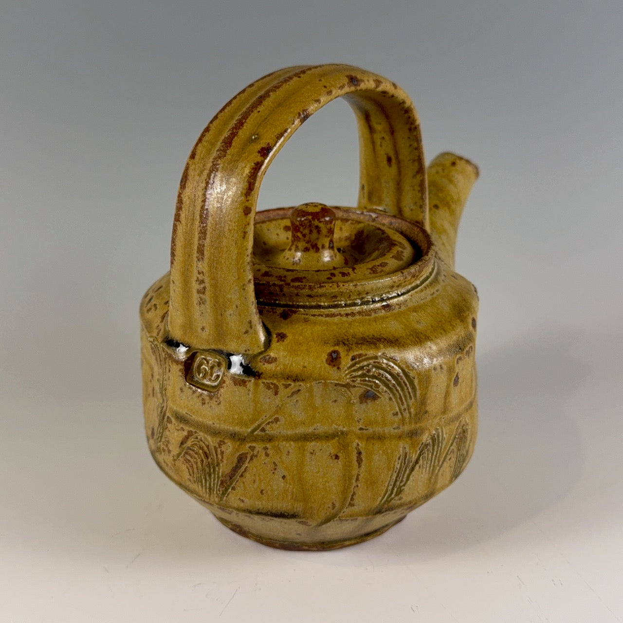 Guillermo Cuellar teapot