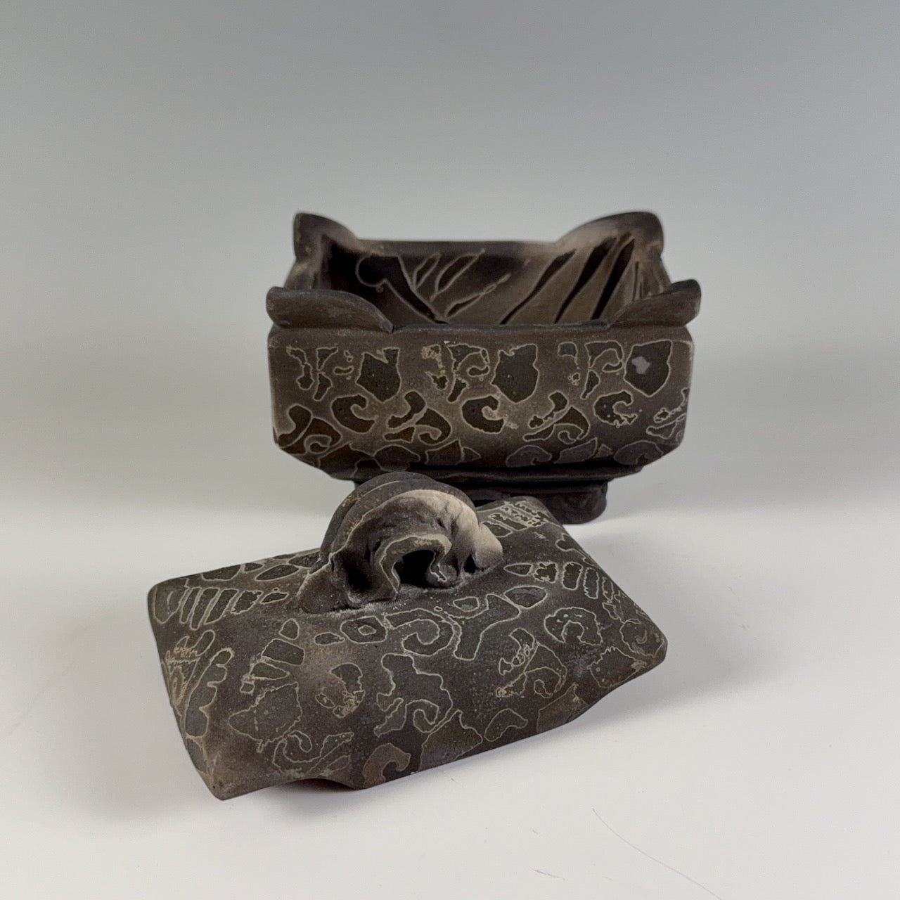 Scott Young lidded box