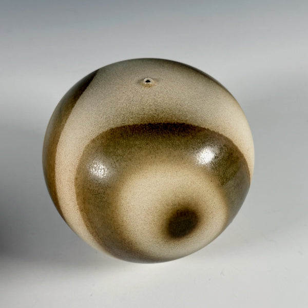 Nicholas Bernard bottle form #2