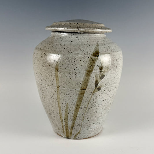 Taeko Tanaka covered jar