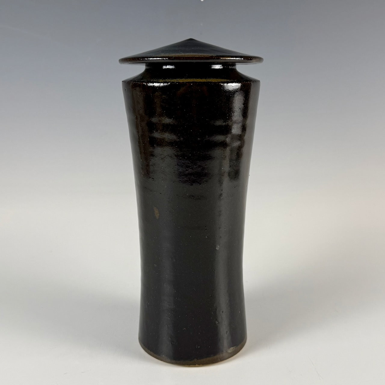 Leila Denecke tall jar