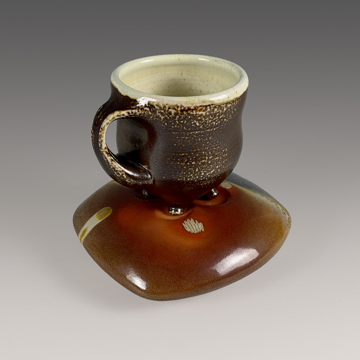 Tara Wilson mug with stand