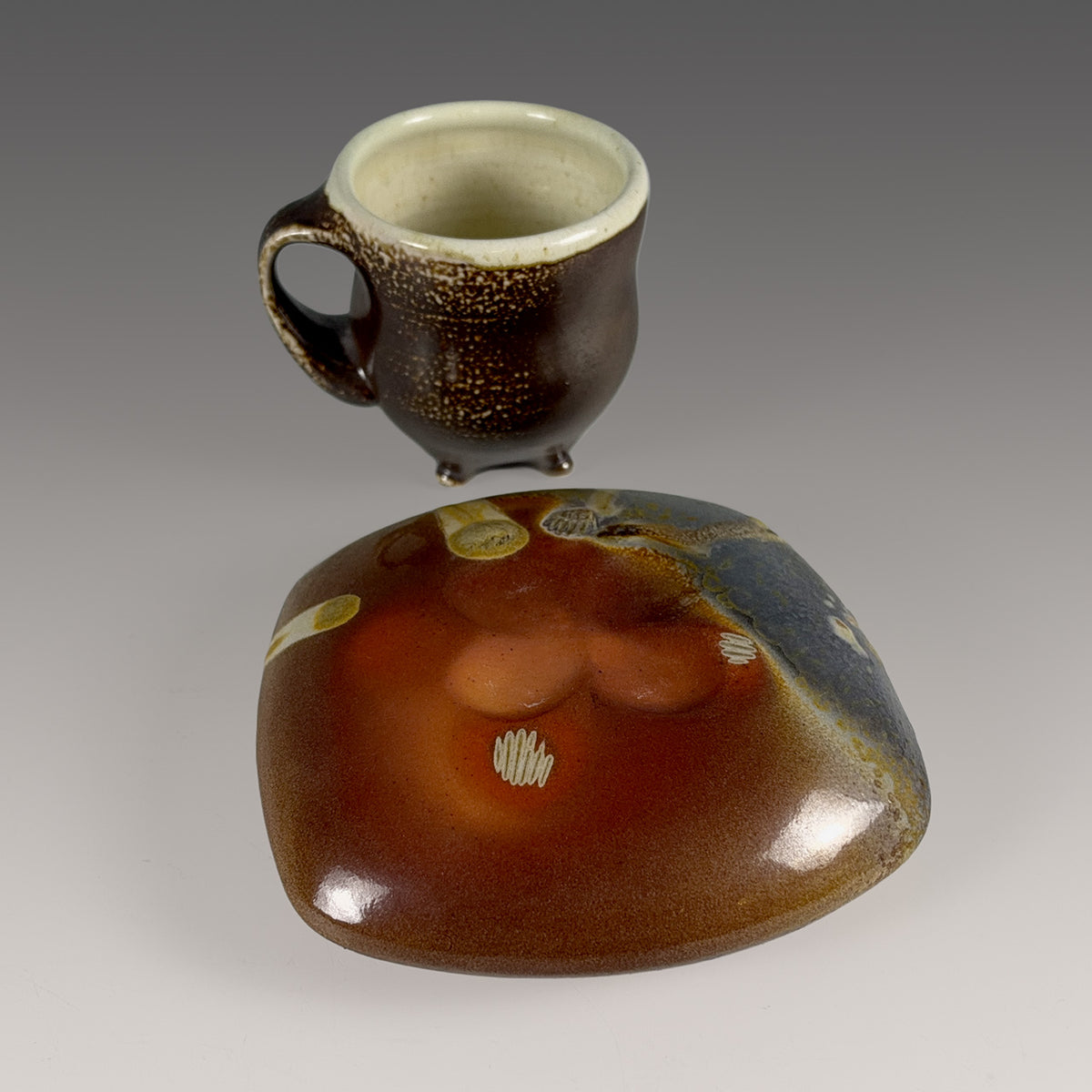 Tara Wilson mug with stand