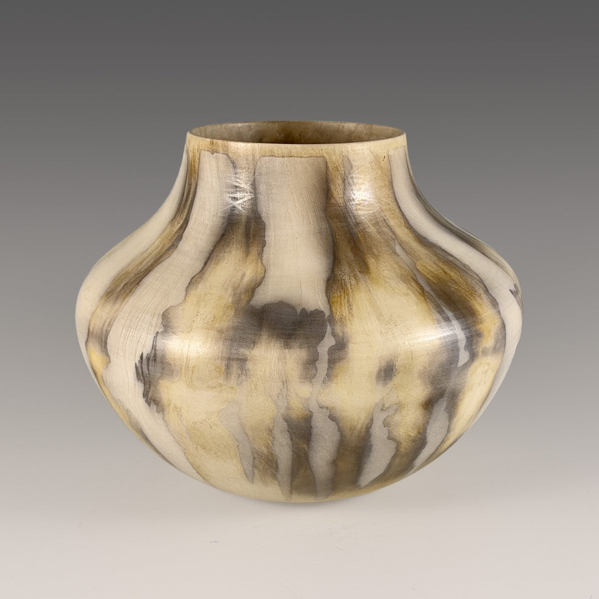 Alan E. Lasiloo vase