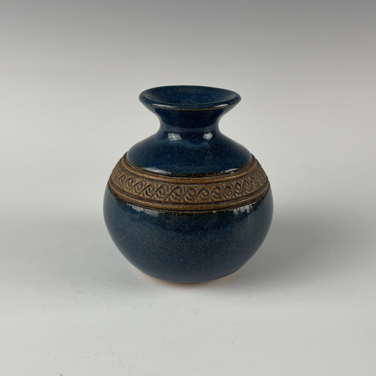 Joan English bud vase